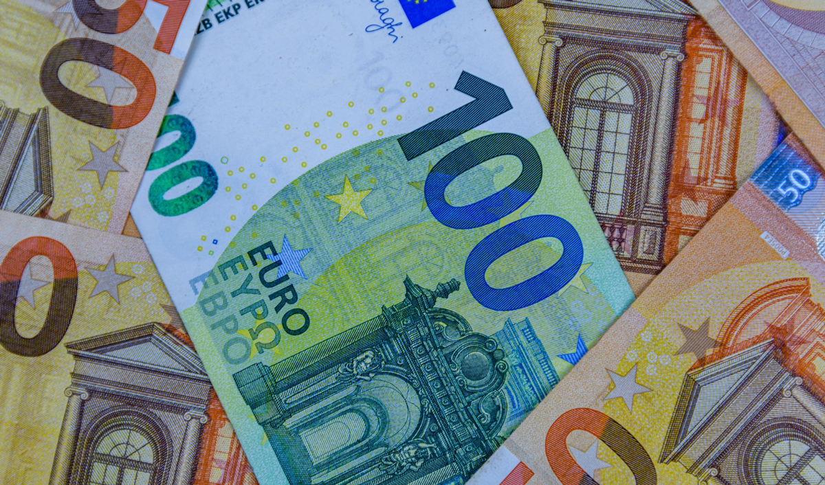 Почему Евро не реагирует на нефть?