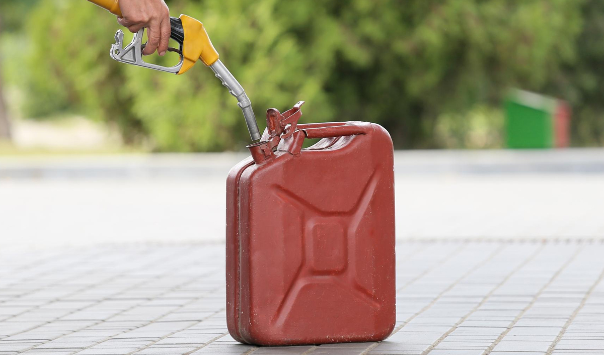 Limit on retail sale of diesel in containers introduced