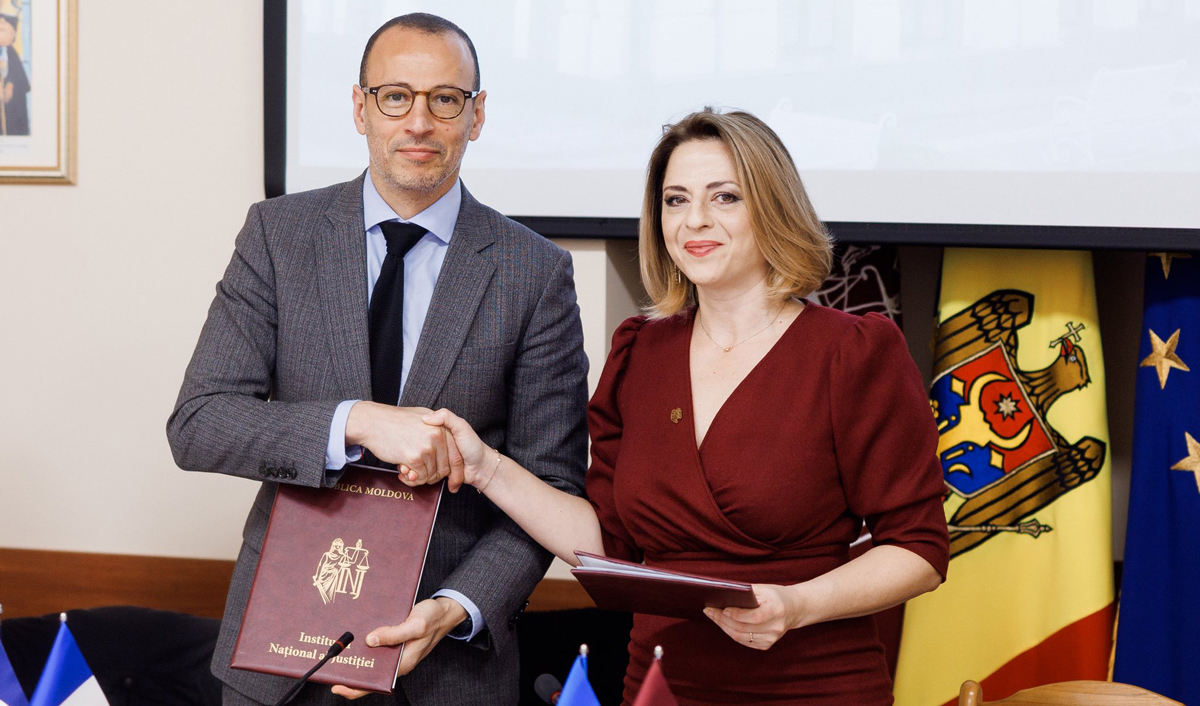 Judecătorii și procurorii vor putea face stagii la Paris