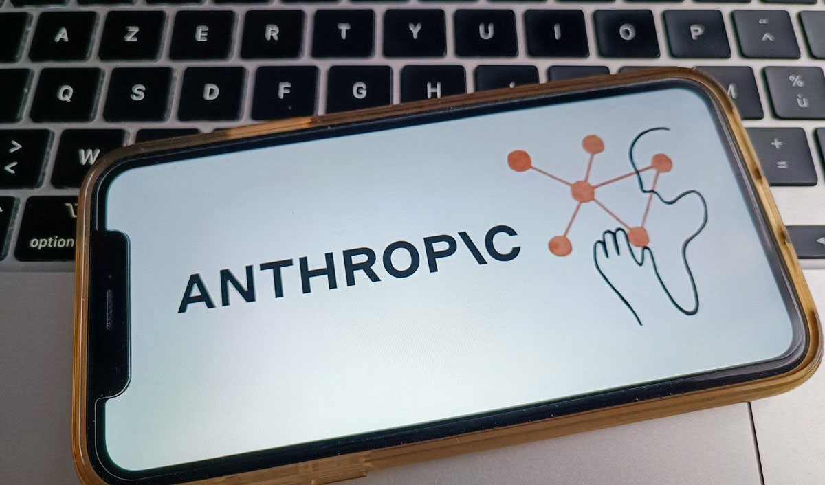 A split in the AI industry: the cost of the conflict between OpenAI and Anthropic is $300 billion