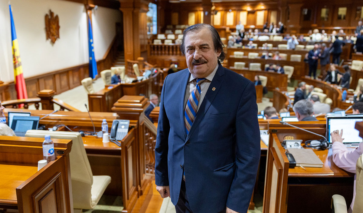 Nicolae Botgros a renunțat la mandatul său