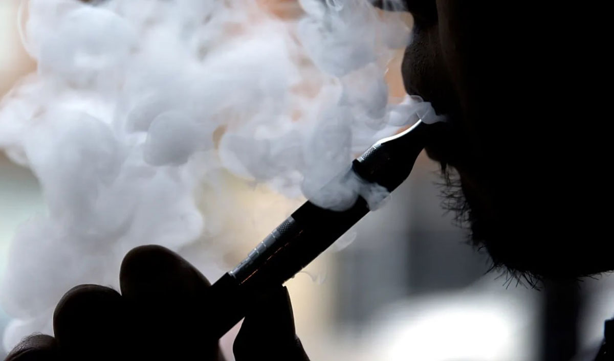 Электронные сигареты признаны более эффективными для отказа от курения