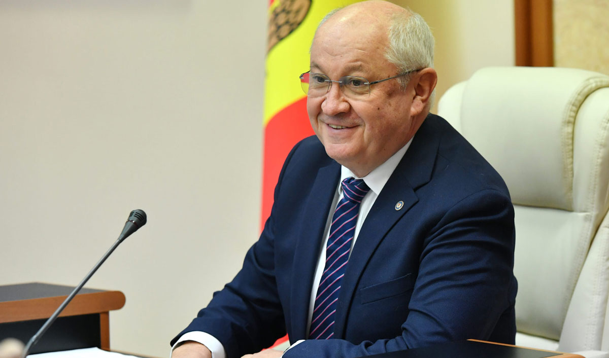 Proprietăți imobiliare, salarii, compensații – în ce constau veniturile executivilor de top