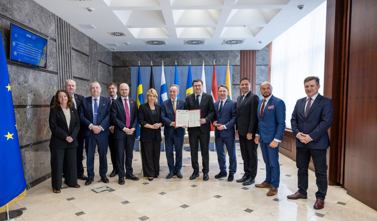 Șapte deputați solicită UE să accelereze negocierile cu Moldova și Ucraina