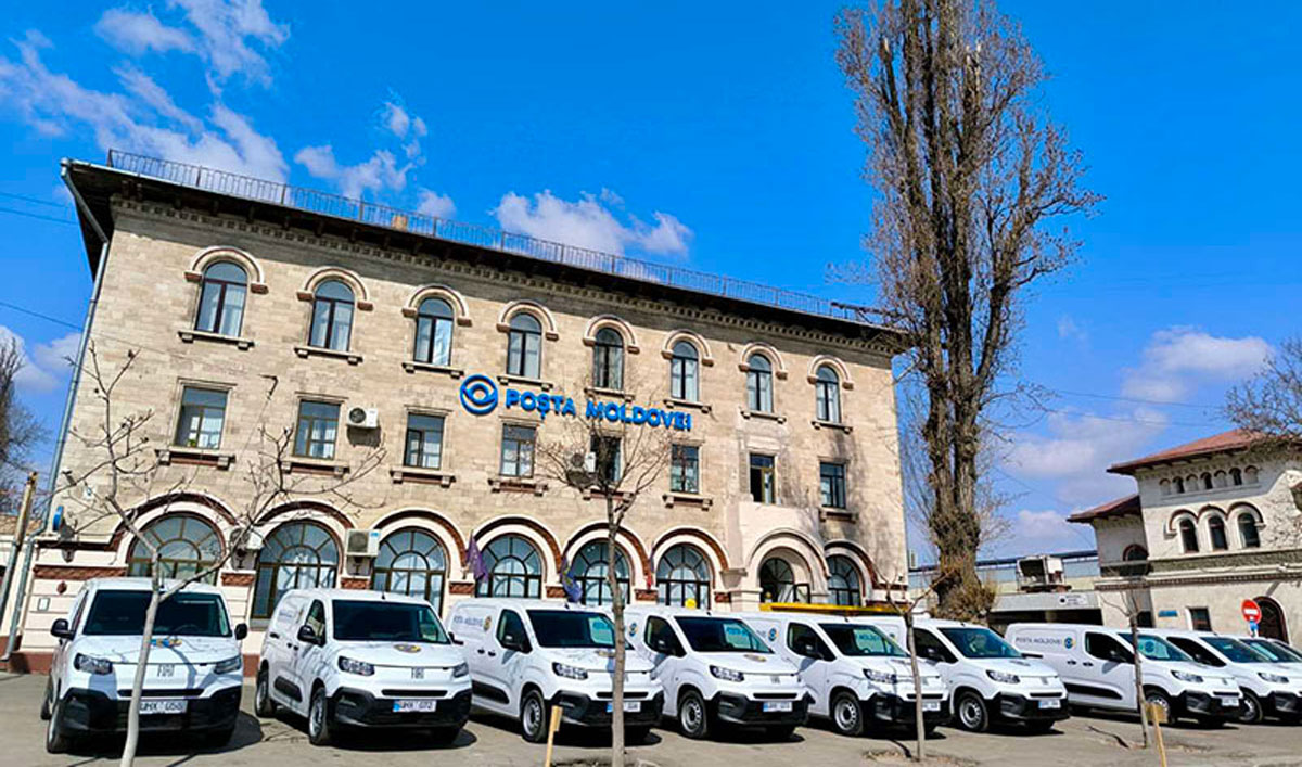 Poșta Moldovei continuă să își reînnoiască parcul auto