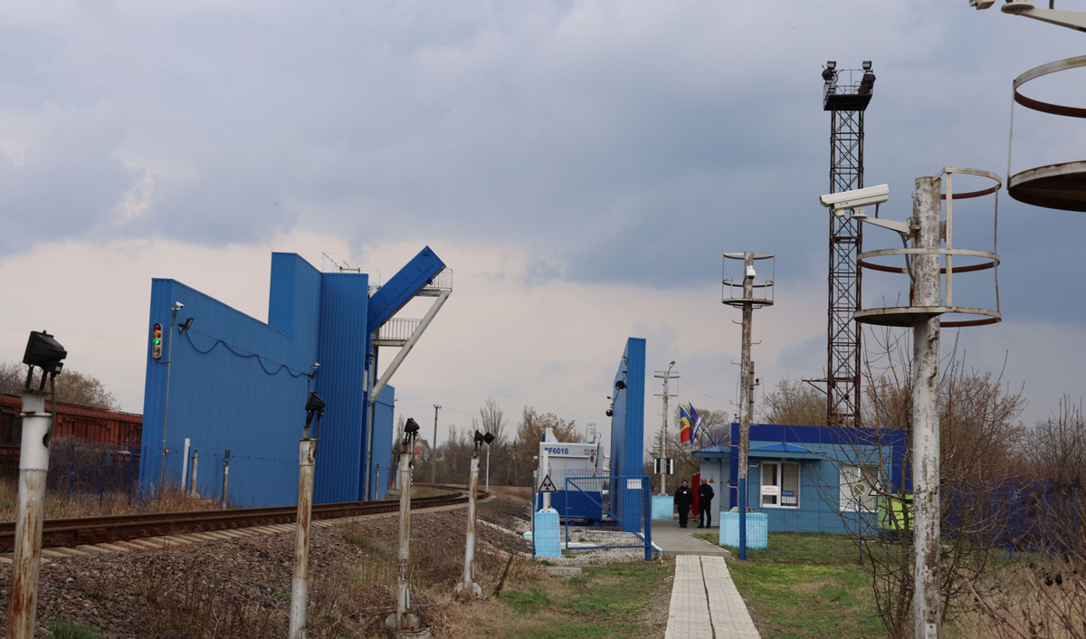 Ocnica tested a railroad scanner donated by China 8 years ago