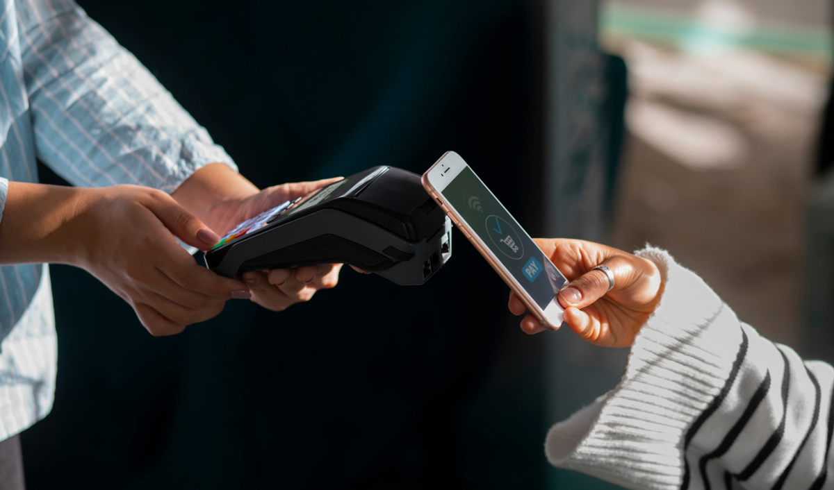 НБМ: MIA использует каждый второй