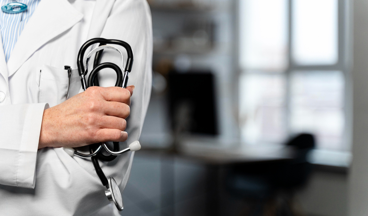 Sindicatele solicită o creștere cu 10% a salariilor personalului medical sau cel puțin indexarea acestora