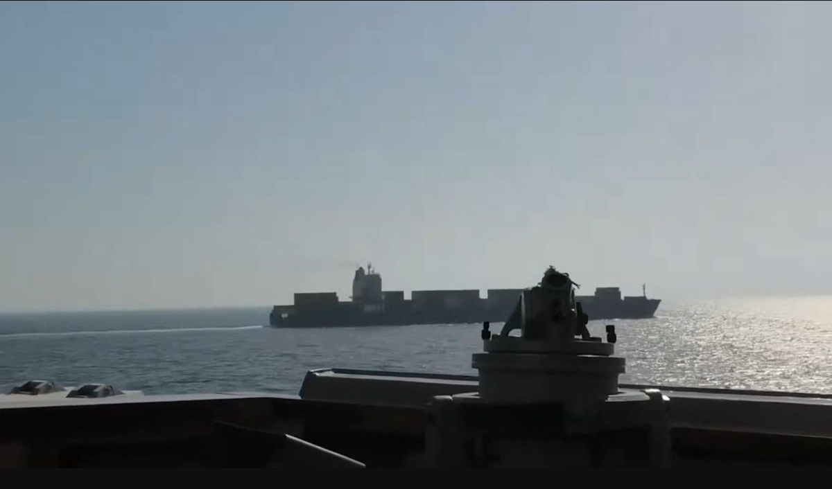 США захватили иранское грузовое судно, Ормузский пролив по-прежнему закрыт