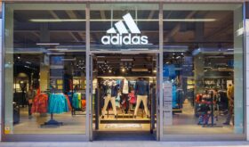 1614-adidas-uvi Adidas store