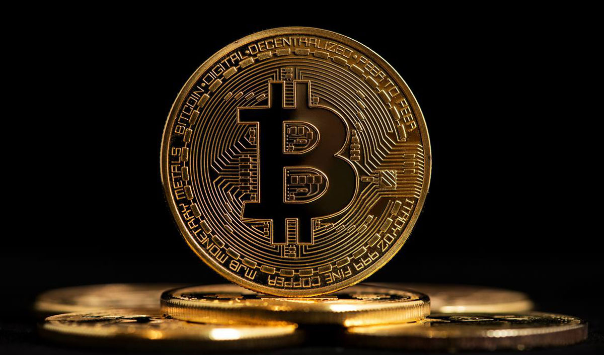 Инфляция в США ускорилась до 3,3%. Биткоин не отреагировал