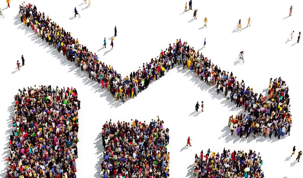 Every hour the population of Moldova decreases by 2 people