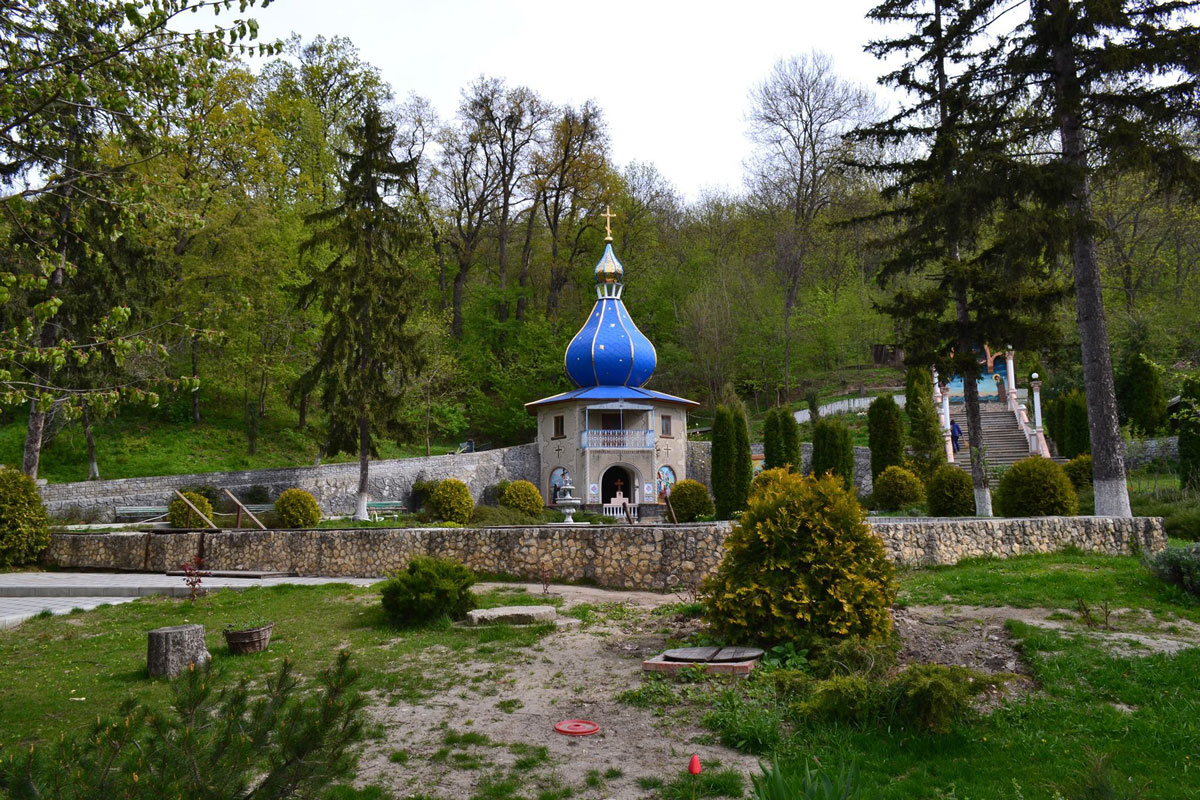 К Цыганештскому монастырю построят новую дорогу