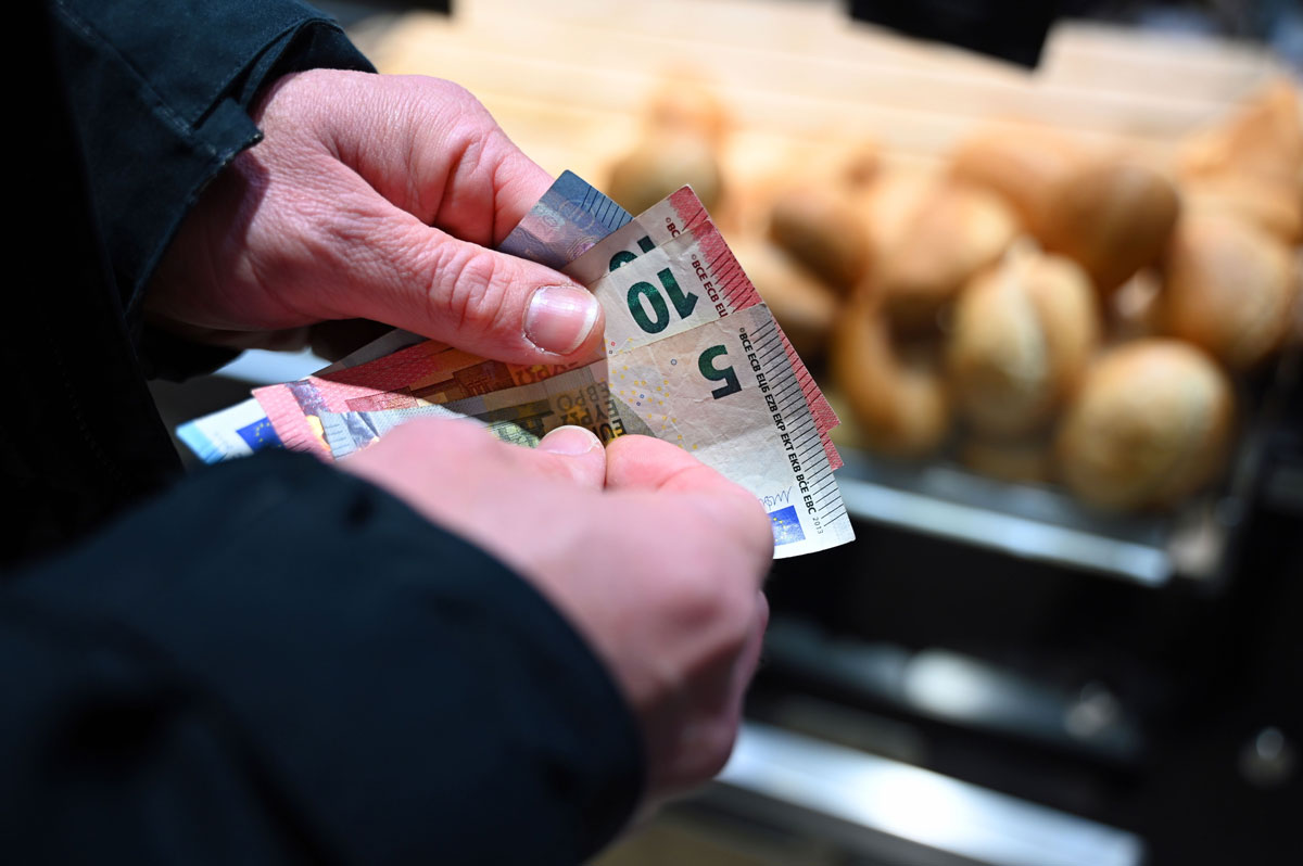 Consumer sentiment in Europe is declining: no time for big purchases…