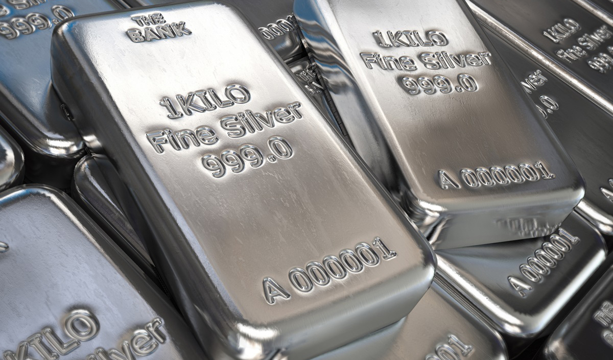 UBS a redus drastic previziunile privind argintul pe fondul scăderii cererii