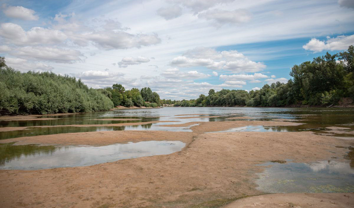 The water level in the Dniester fell to a critical level