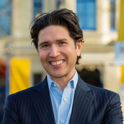 Christopher Marquis 