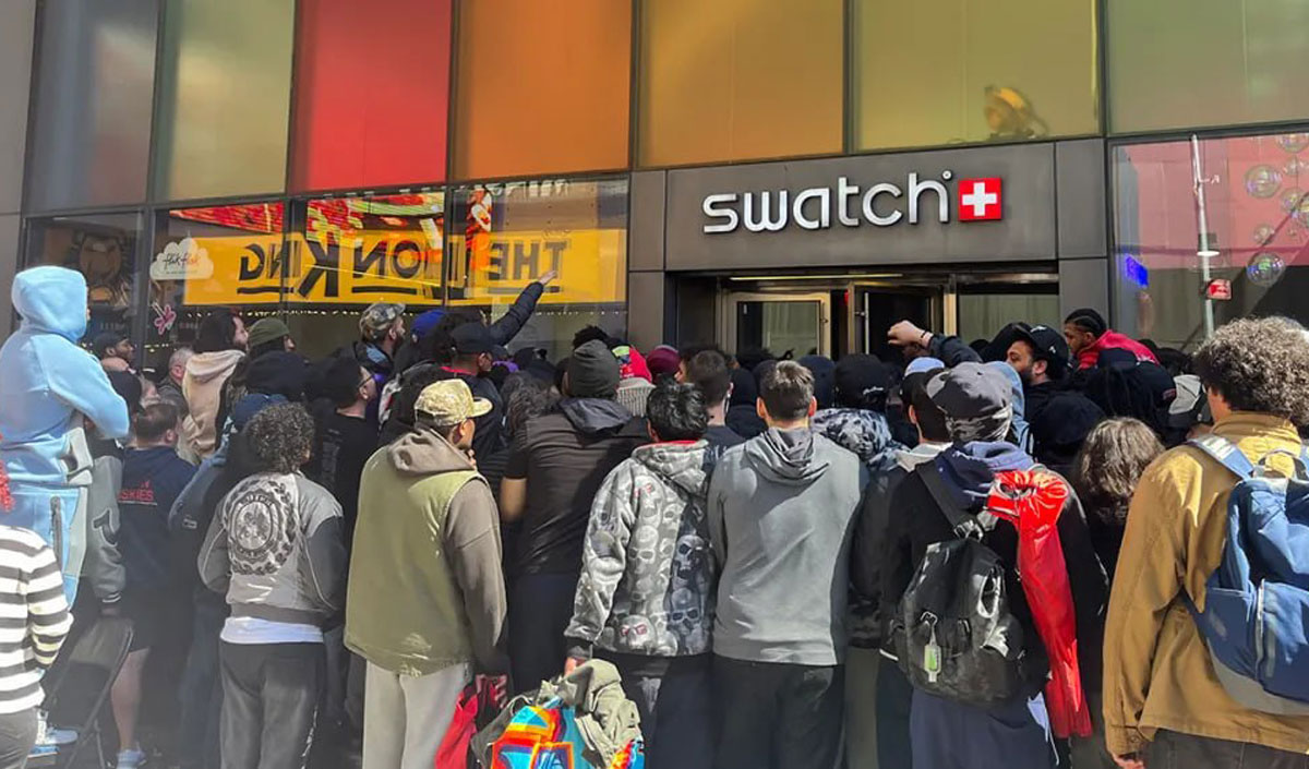 Новая коллекция Swatch обернулась хаосом