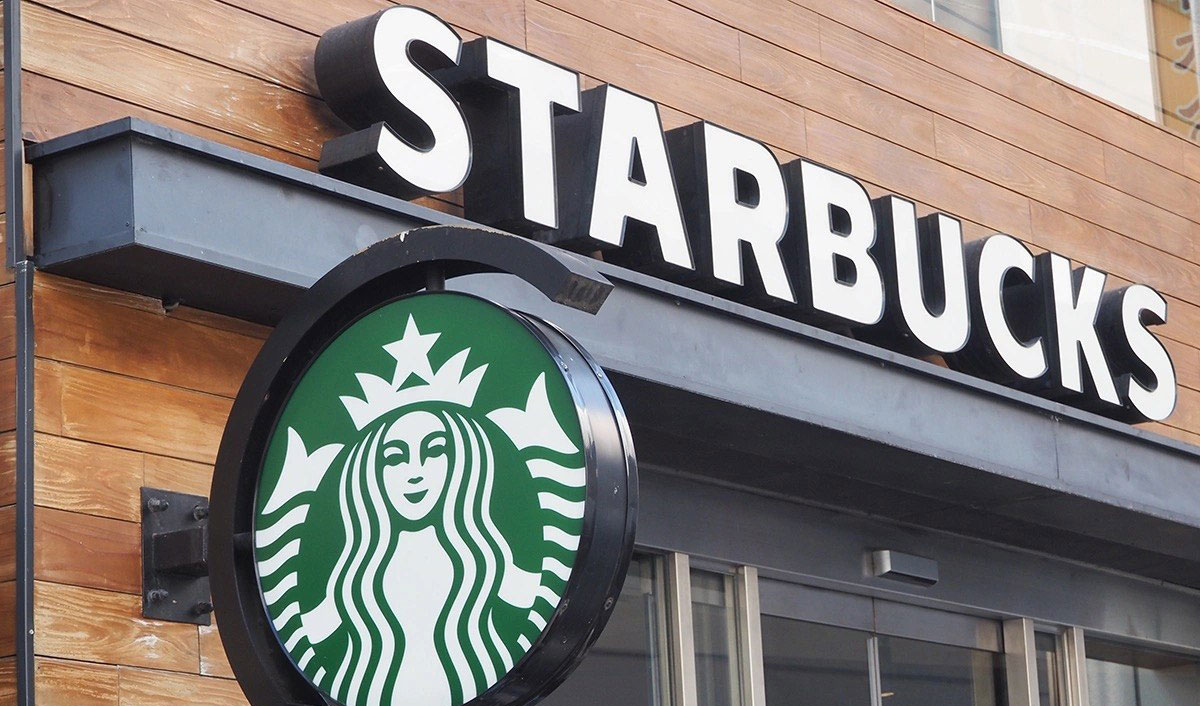 Рынок поверил в восстановление Starbucks