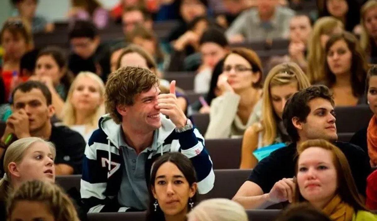 Moldovan students will lose housing assistance in France