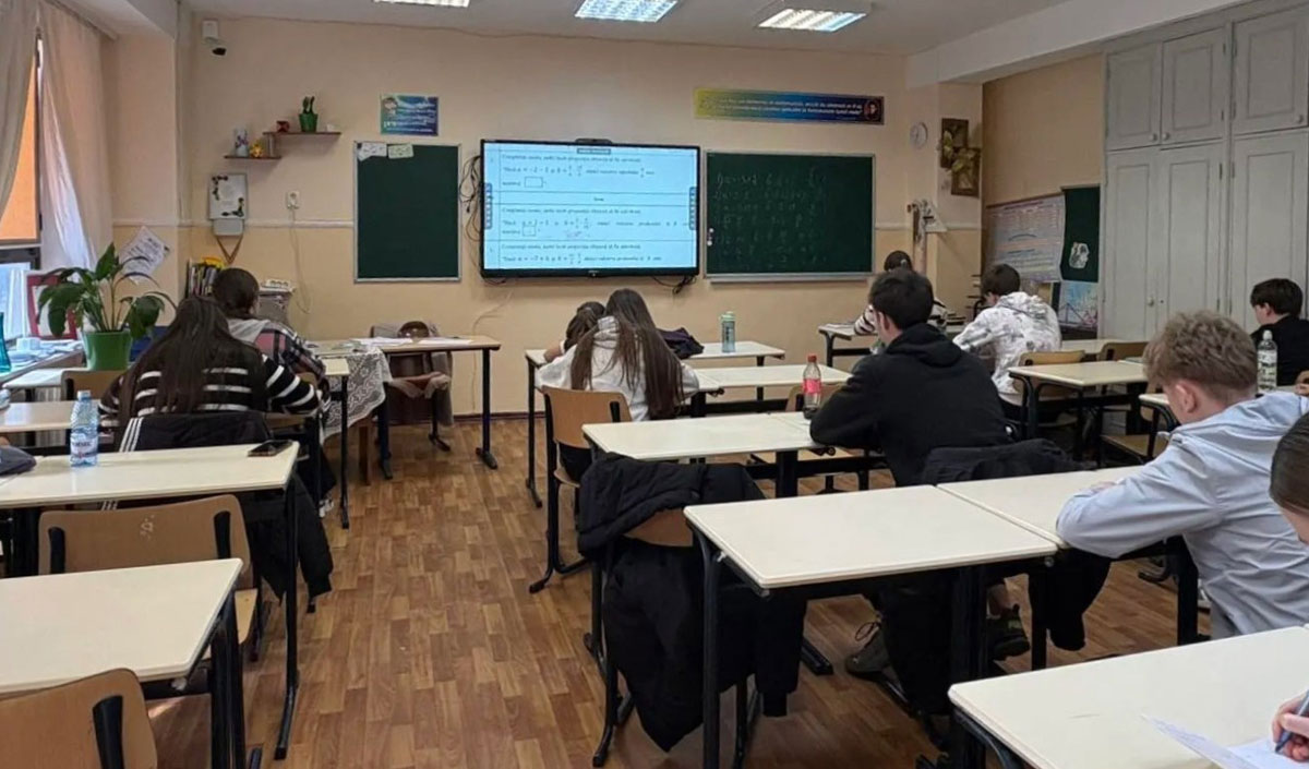 Teachers from reformed schools will be able to receive a 300,000 lei allowance for relocation