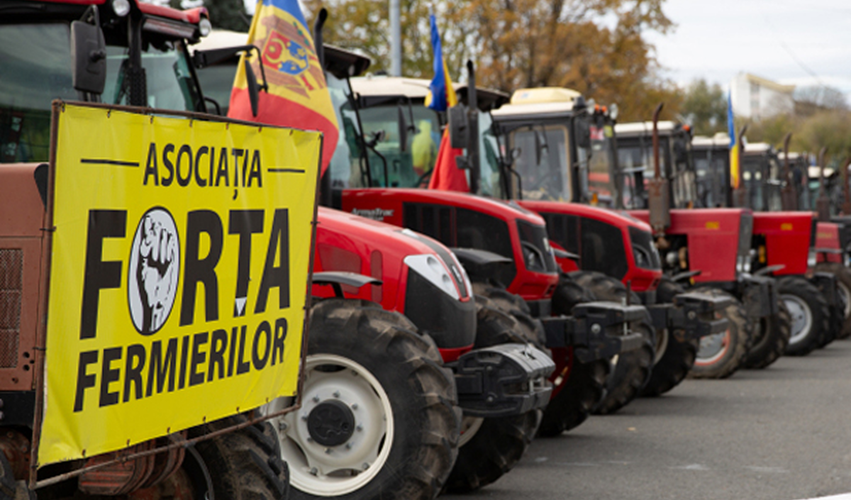 „Mâna celui care dă” este întinsă pentru o strângere de mână
