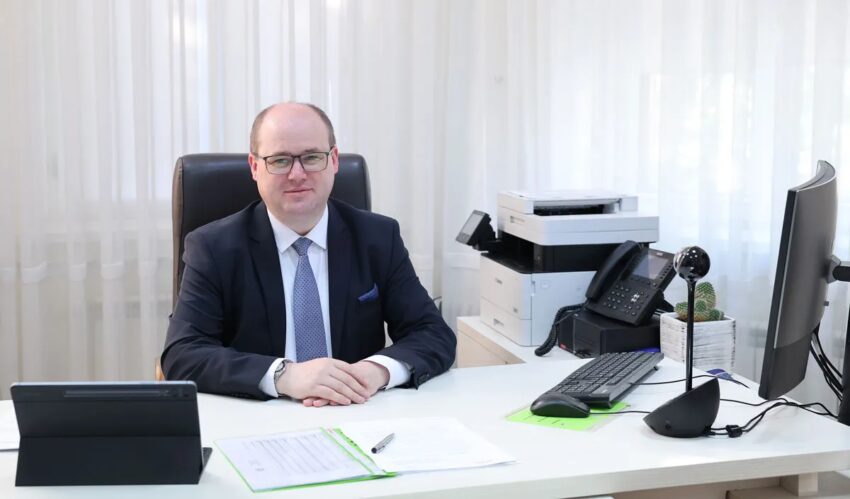 Autoritățile vor simplifica condițiile de privatizare după eșecul vânzării hotelului „Zarea” Ion Dodon