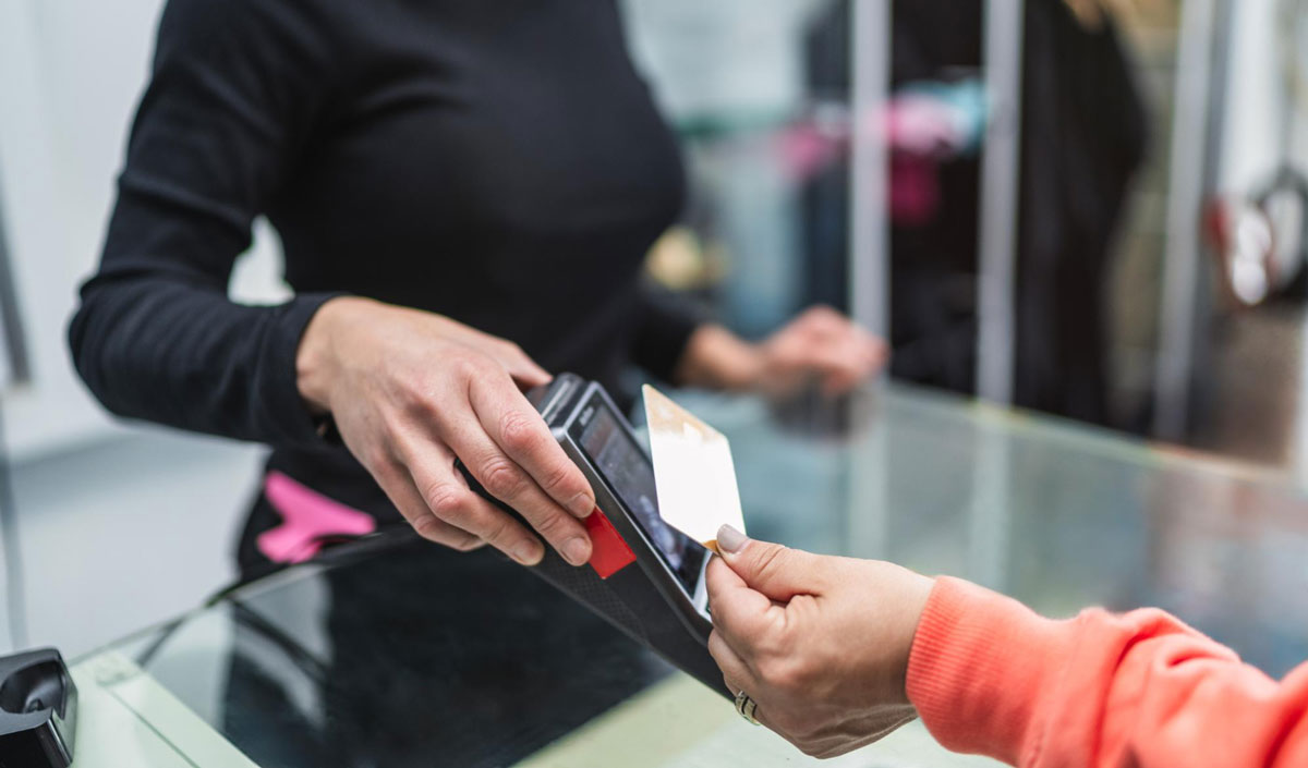 Europeans are afraid to spend money