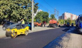 lucrări de reparații pe strada Chișinău