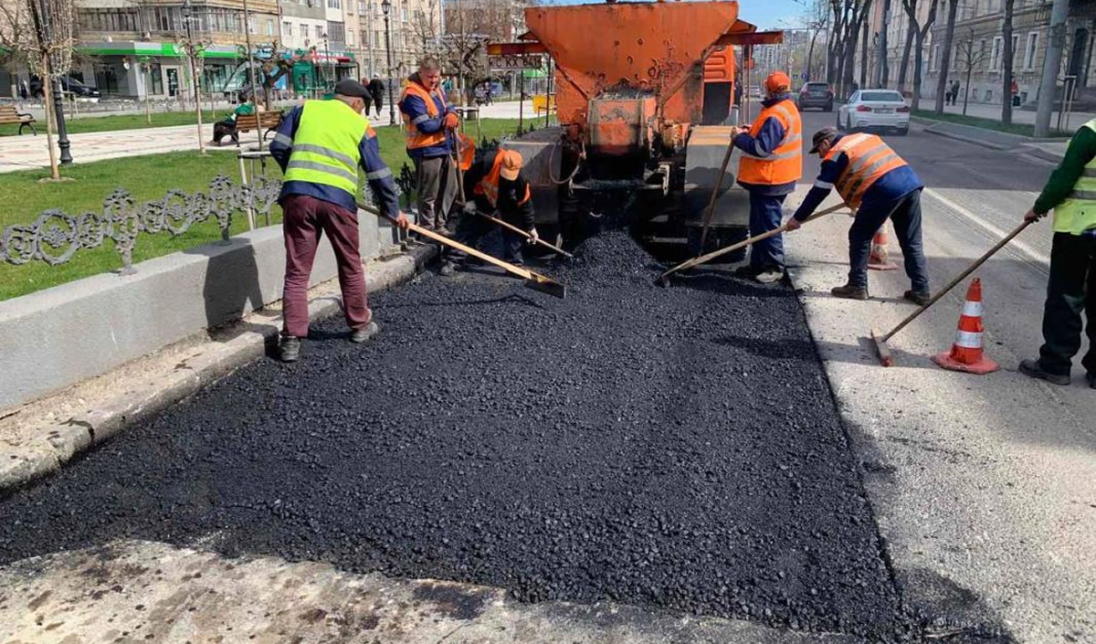 Pe strada Meșterul Manole din capitală vor fi înlocuiți 30 000 m² de pavaj