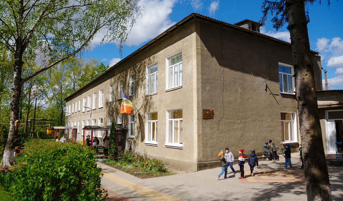 Cu sprijinul UNICEF, se modernizează condițiile sanitare din școli
