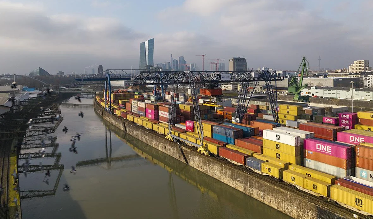 Cum „lovește” China „bastionul industriei germane”