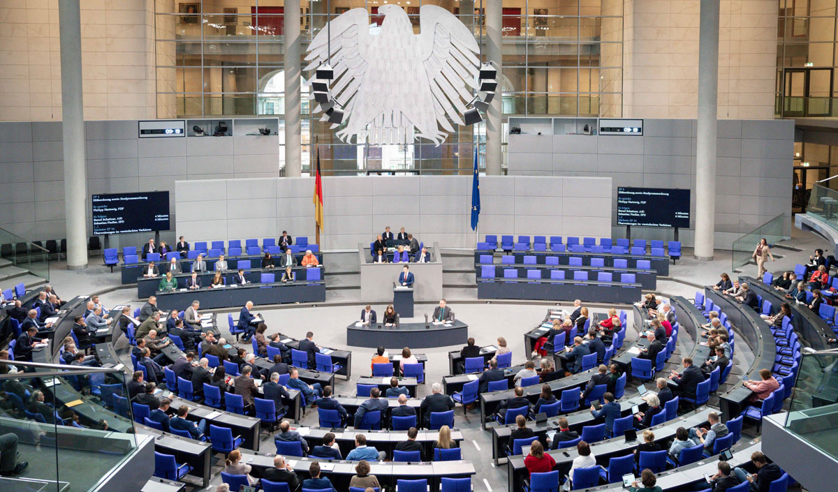 The number of officials is increasing, but bureaucracy isn’t getting any less: what Germany is facing
