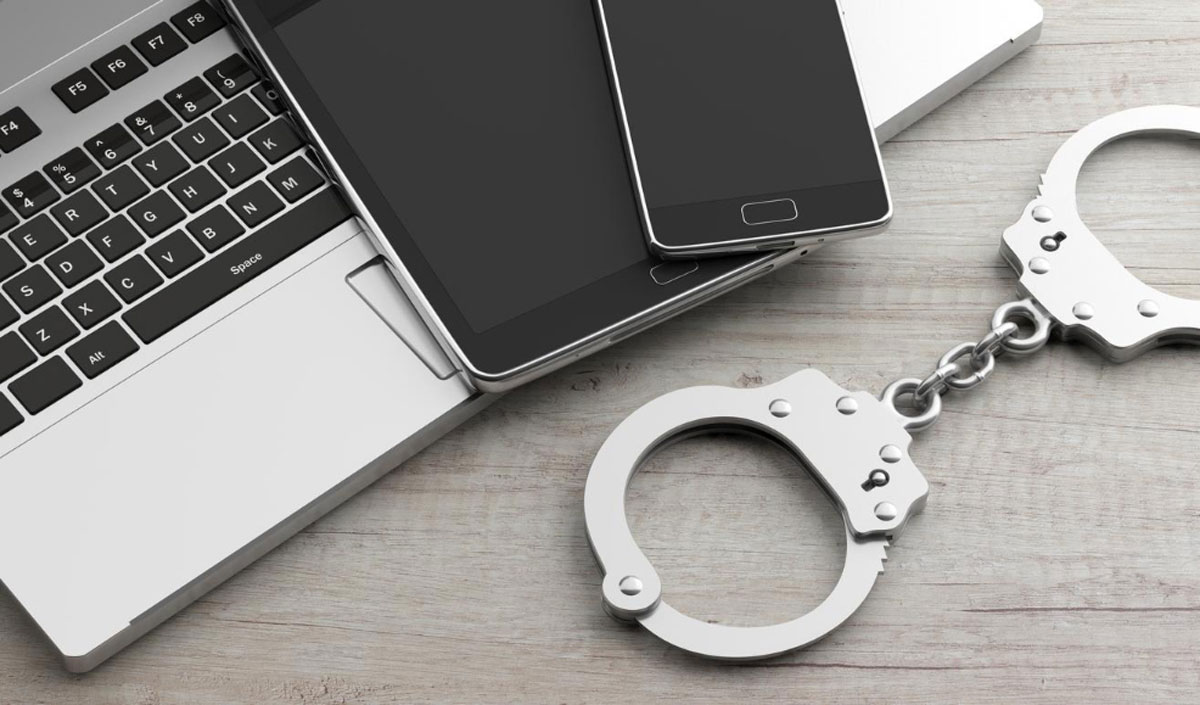 A fost reținut un suspect în cazul unei escrocherii telefonice
