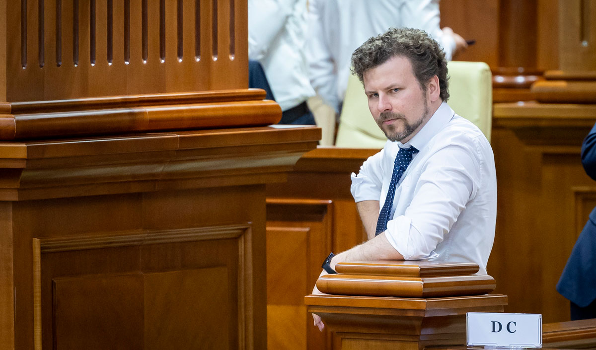 Creșterea salariilor cadrelor didactice: atât profesorii, cât și miniștrii așteaptă decizii?