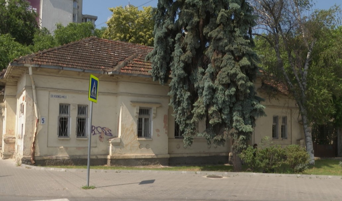 A început reconstrucția centrului cultural „Eugen Doga” din capitală
