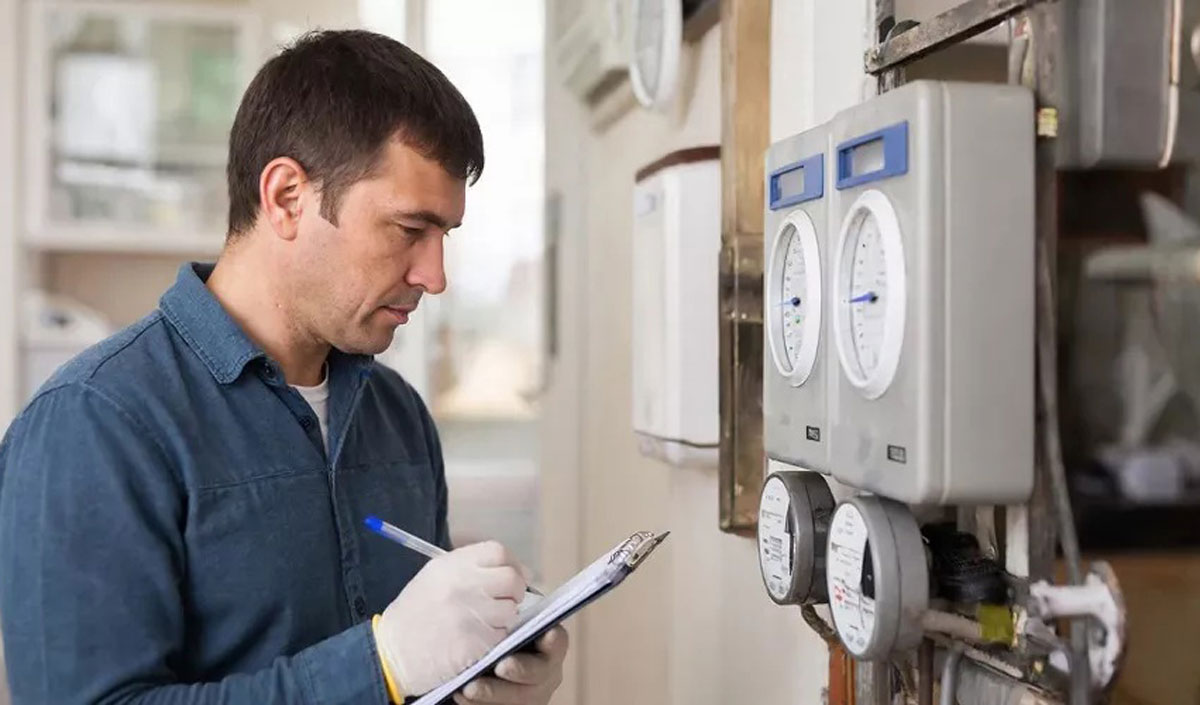 Se intenționează verificarea mai rar a contoarelor de gaz și de energie electrică