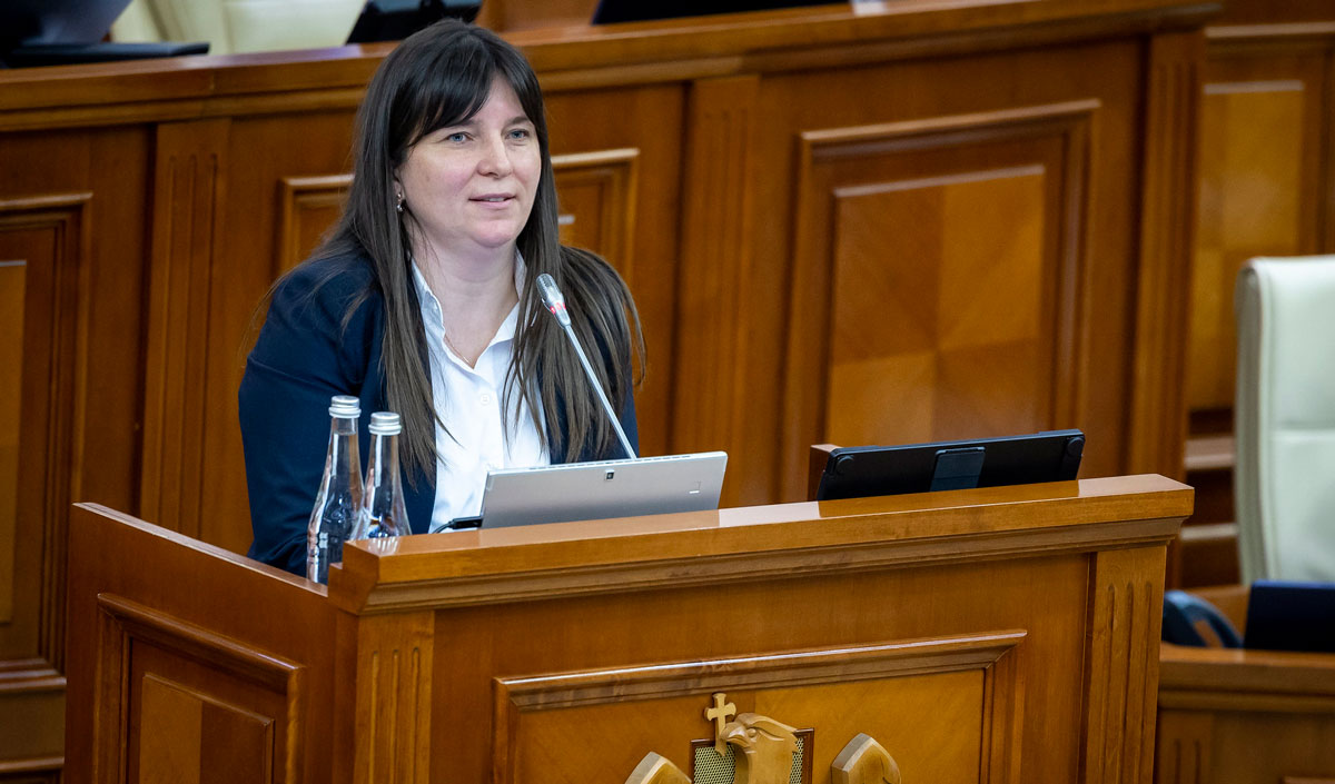 Veniturile din taxarea viciilor ar putea fi direcționate către salariile profesorilor