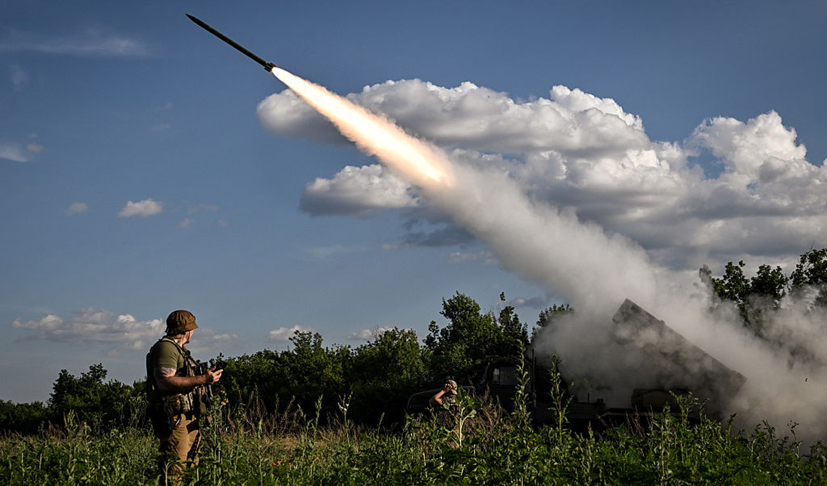 Военная помощь Украине в июне достигла максимума после ухода США