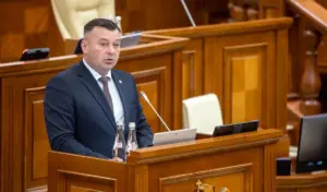 «Не выплеснуть ребенка вместе с водой»: кого будут сокращать в госуправлении