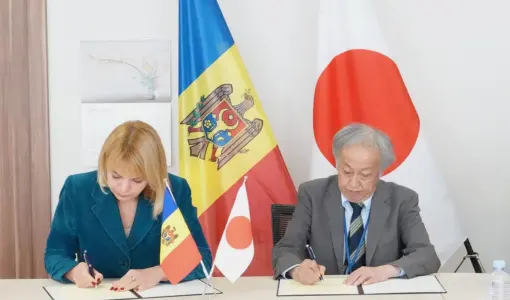 Directorul spitalului Ludmila Capcelea și ambasadorul japonez Kazuyuki Takeuchi Directorul spitalului Ludmila Capcelea și ambasadorul japonez Kazuyuki Takeuchi