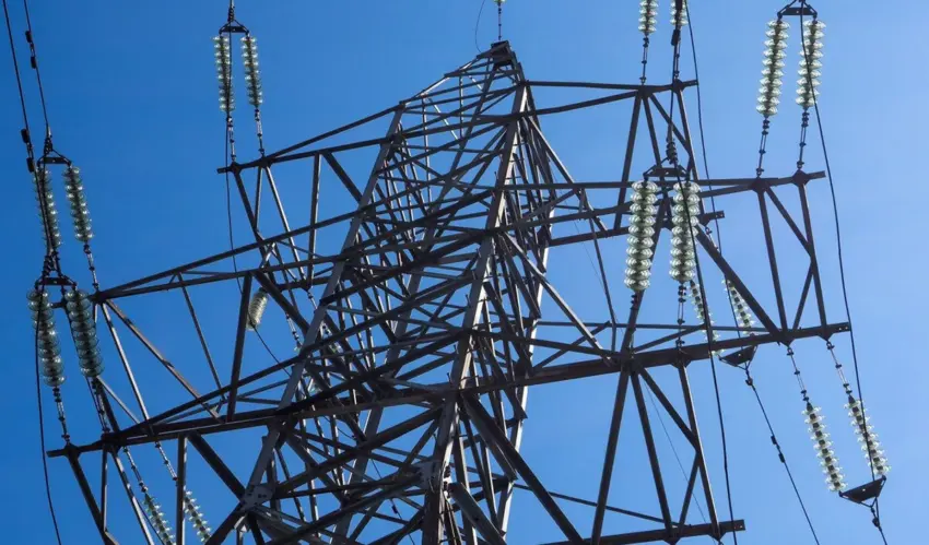 Țările UE sunt în dezacord cu Parlamentul European în privința termenelor de aprobare a proiectelor energetice linie electrică