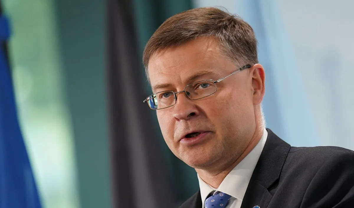 European Commissioner Valdis Dombrovskis is travelling to Chișinău