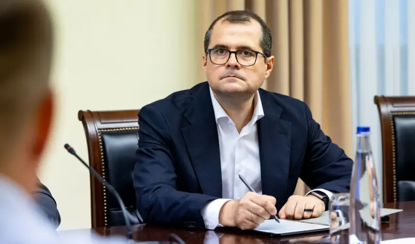 The government is preparing staff cuts and agency mergers to make savings Vasile Tofan