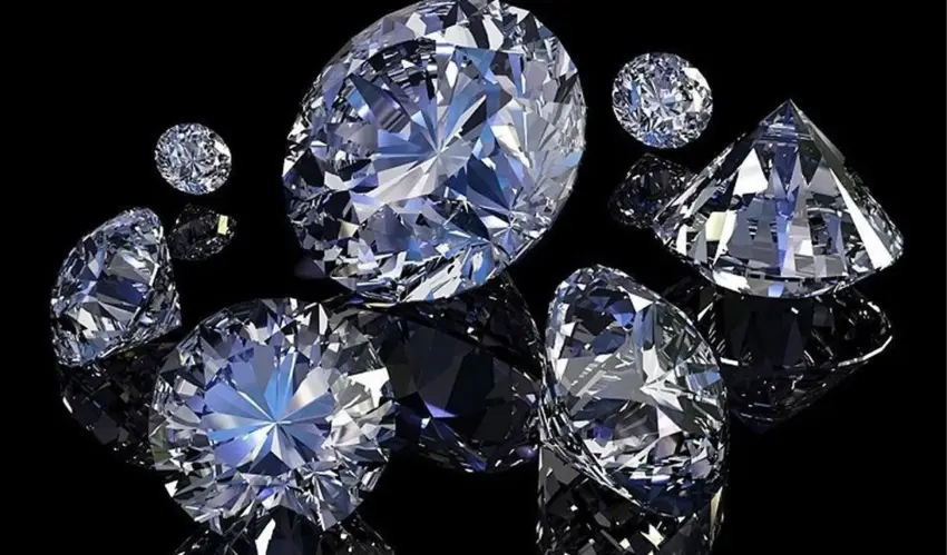 Prețul diamantelor crește din nou, în special al pietrelor mici diamante