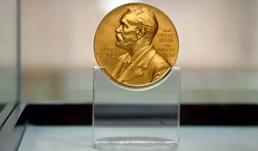 Americans Hall and Woodford have been awarded the Nobel Prize in Economics Nobel Prize in Economics
