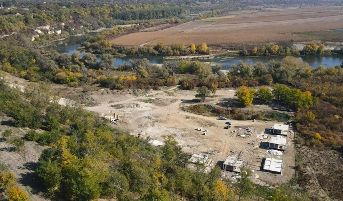 construction of a tourist complex