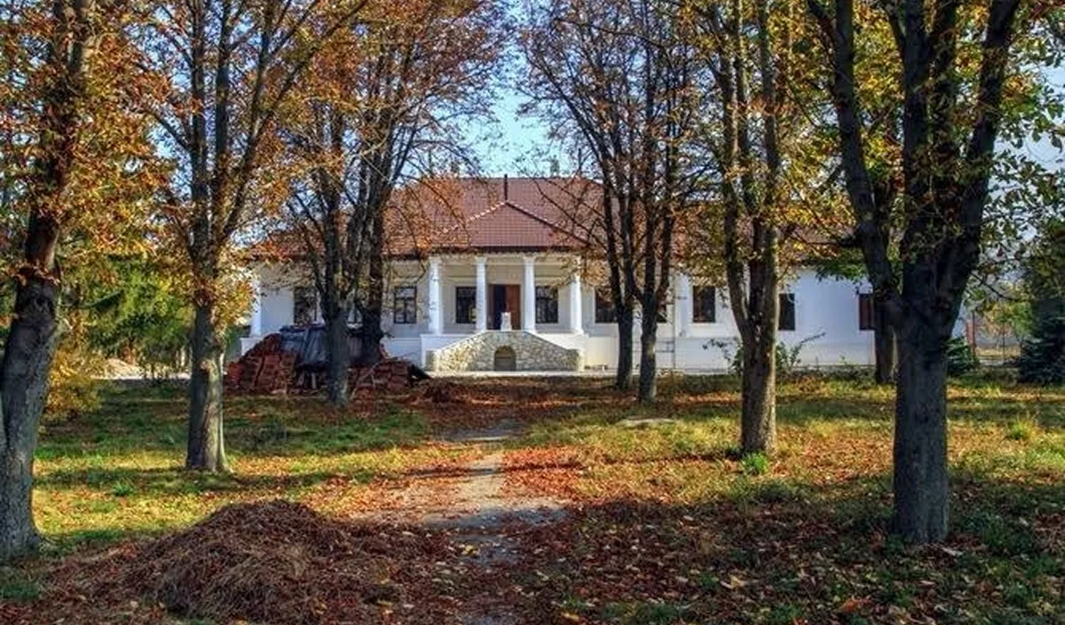 The Lazo family estate in the village of Piatra The Lazo family estate in the village of Piatra