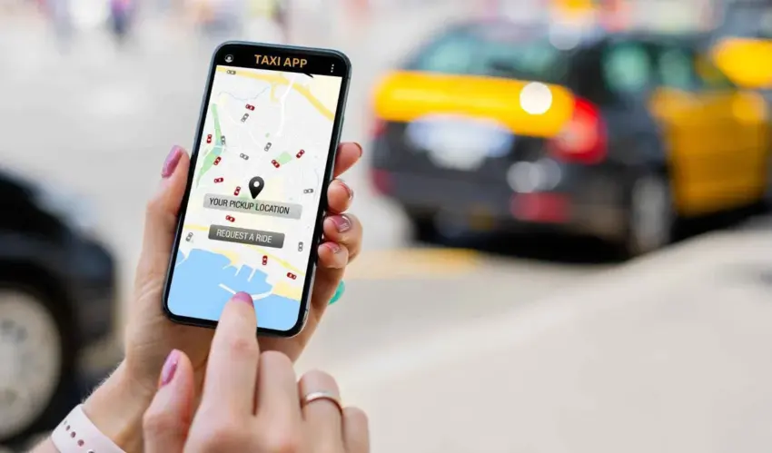 Expert economic: Platformele digitale de taxi contribuie la creșterea încasărilor fiscale la bugetul Republicii Moldova comandă un taxi